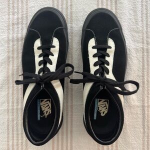 Vans Ultra Cush Black and White